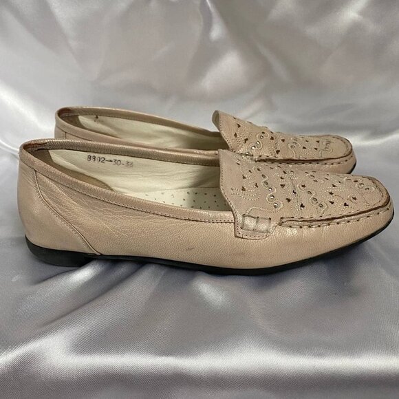 Italian Leather Ultra Comfortable Women’s Loafers - Picture 7 of 8